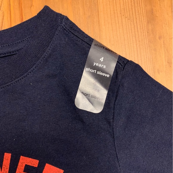 Gap Graphic T Shirt NWT - Picture 4 of 5